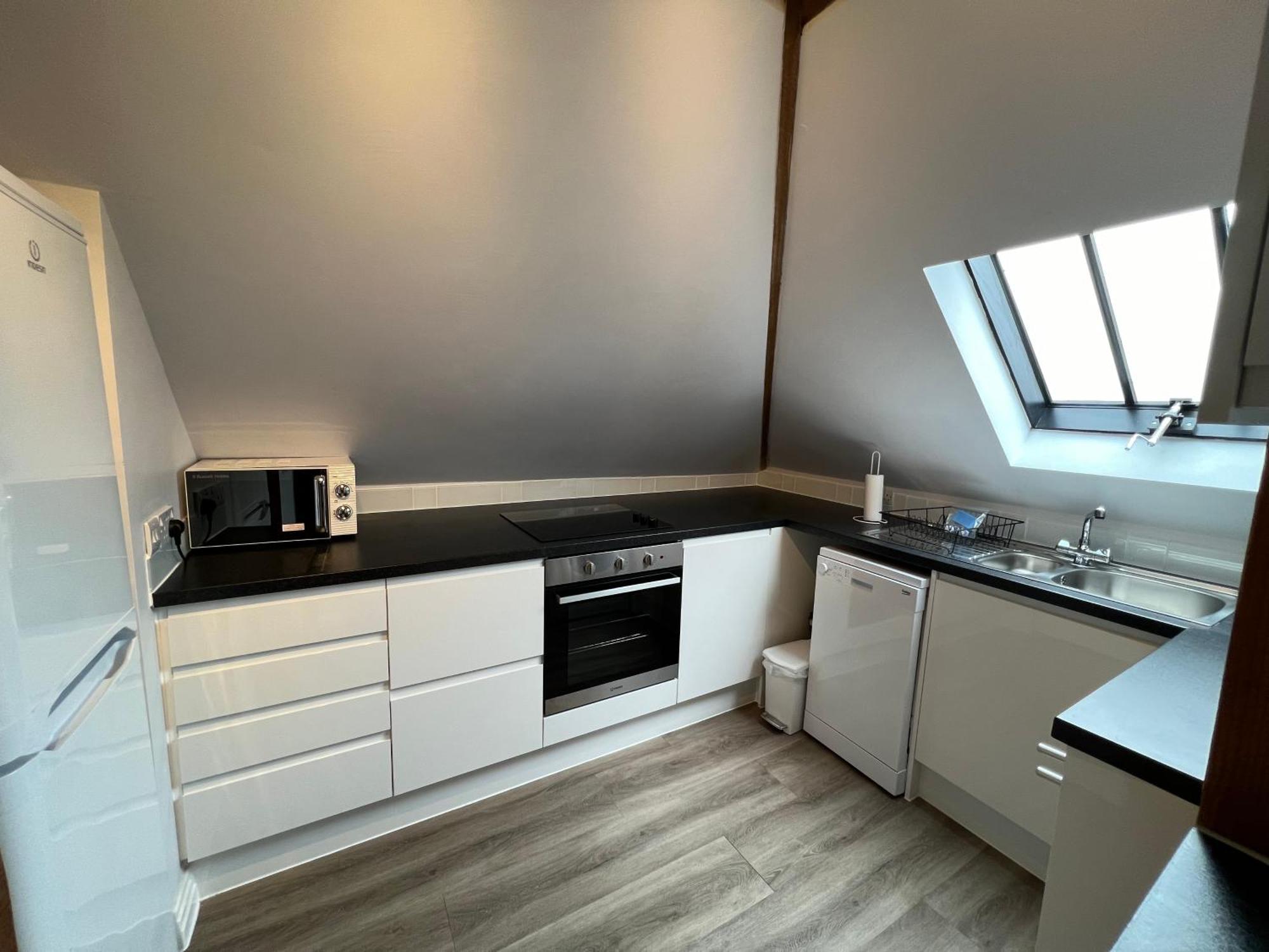 Glastonbury Secret Retreat - 1 Bd Split-Level Apt, Sleeps 3 Exterior foto